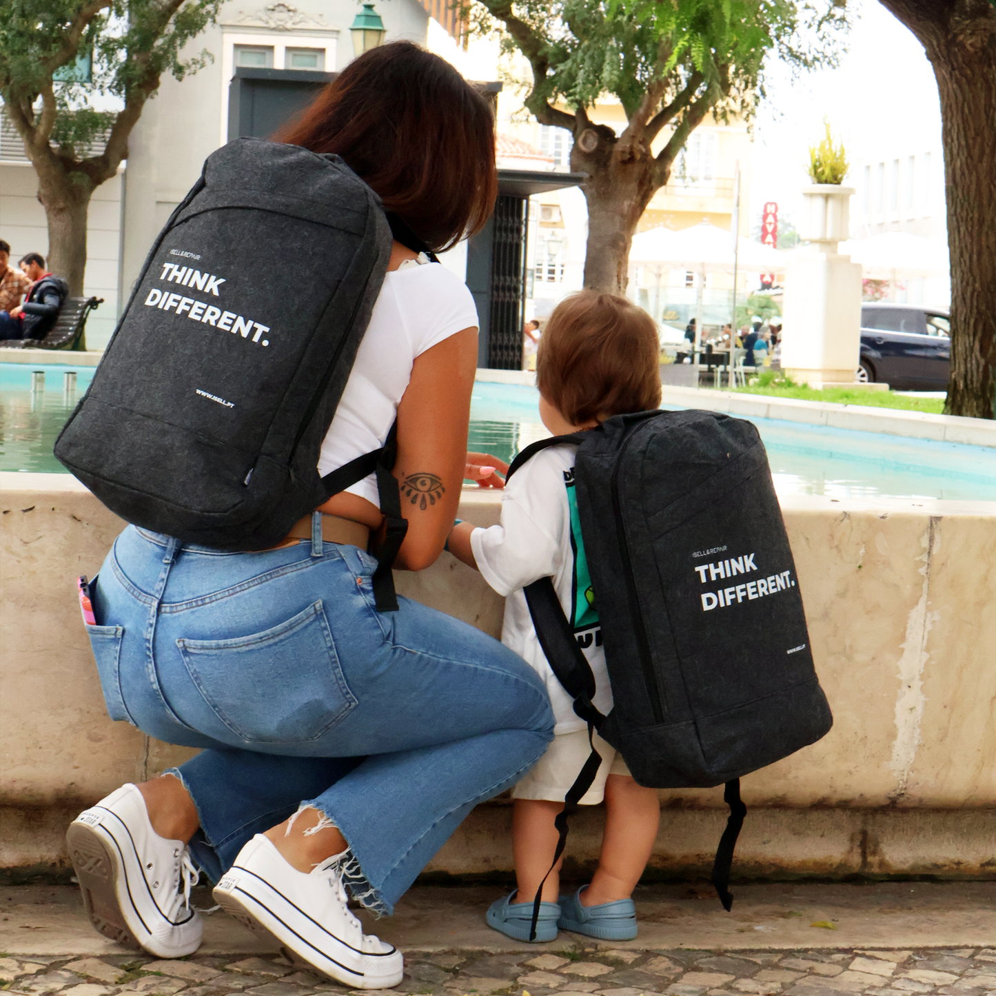 Mochila Sustentável THINK DIFFERENT