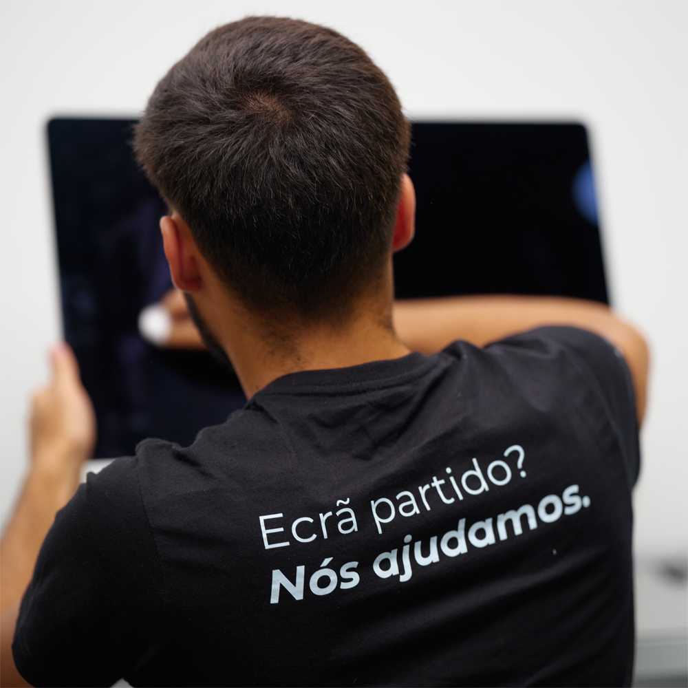 Especialização técnica com presença física e capacidade de crescimento